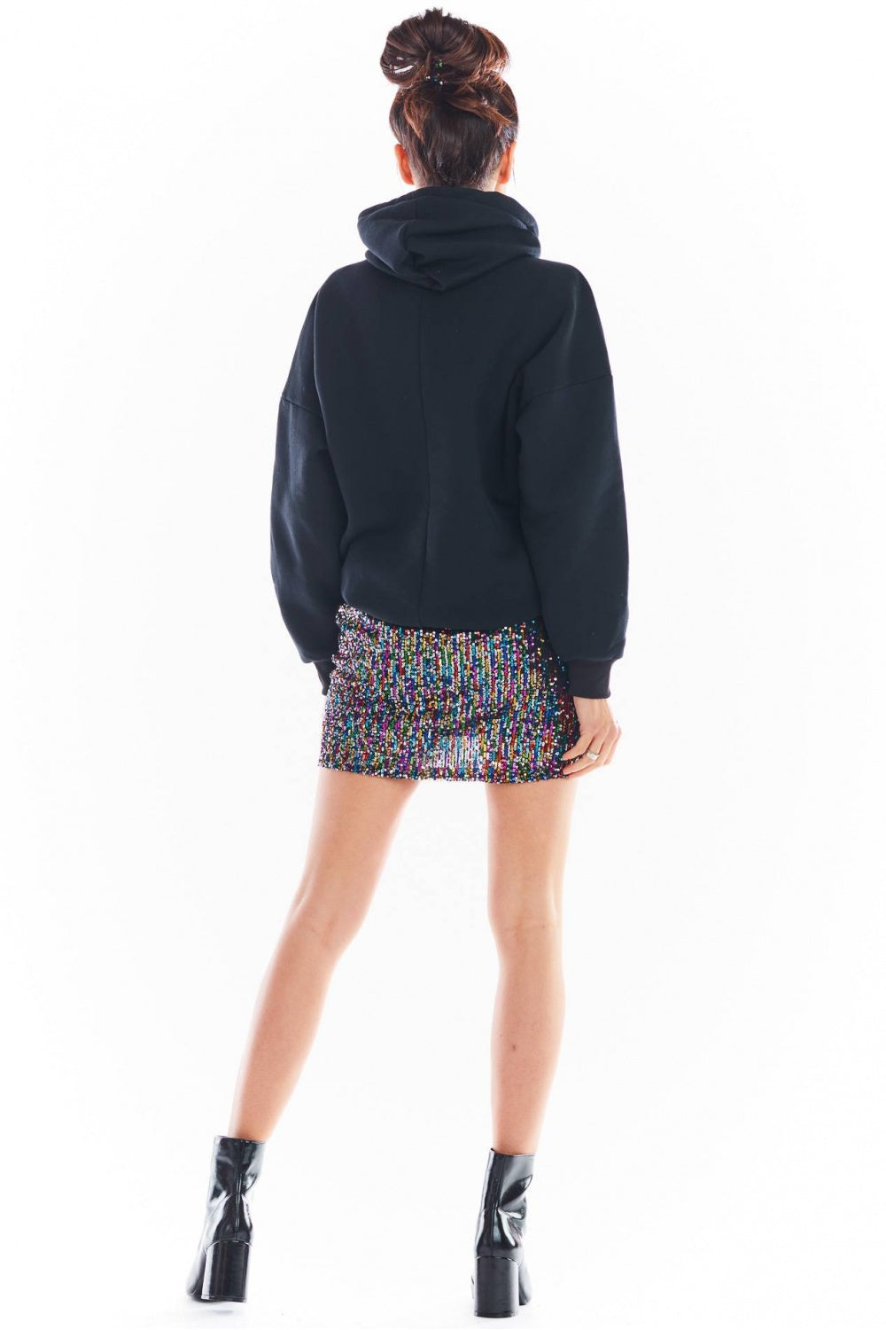 Short skirt model 150752 awama