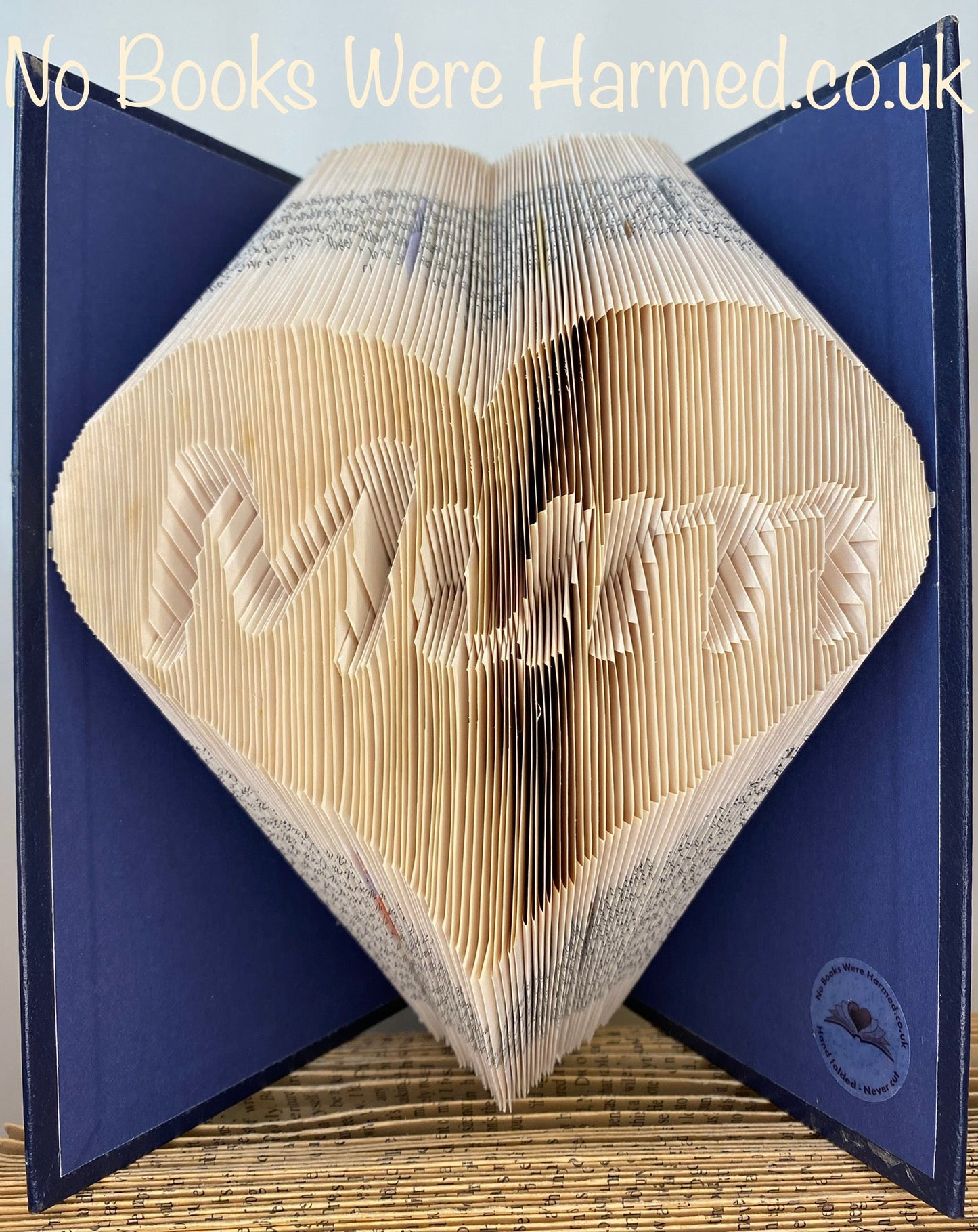 "Mum" in love heart