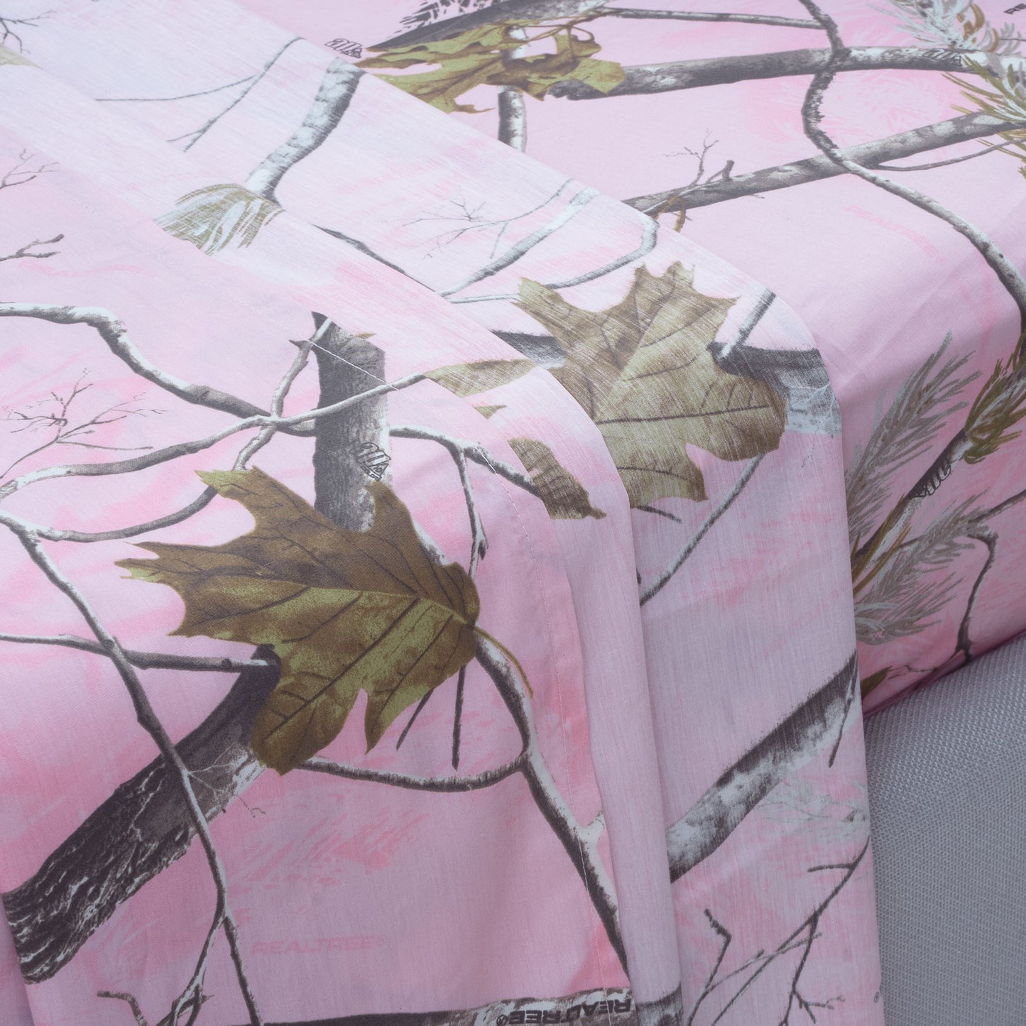 RealTree - AP Pink - Modern Rustic Camo Snazzy Sheet Set