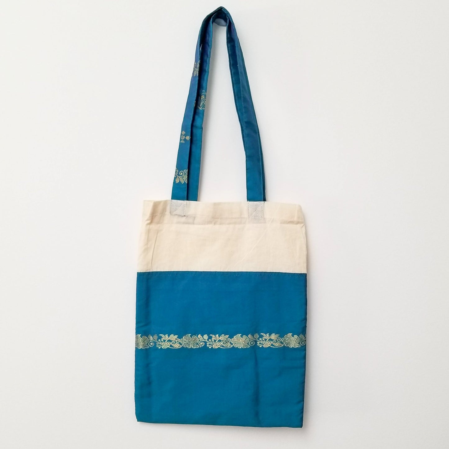 Sari tote bag